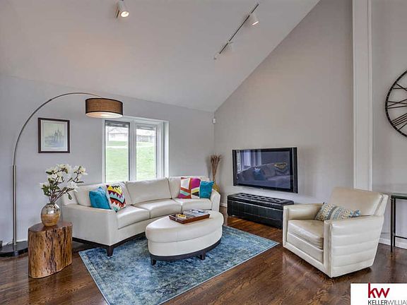 3rd image of 1107 Belgrade Ct