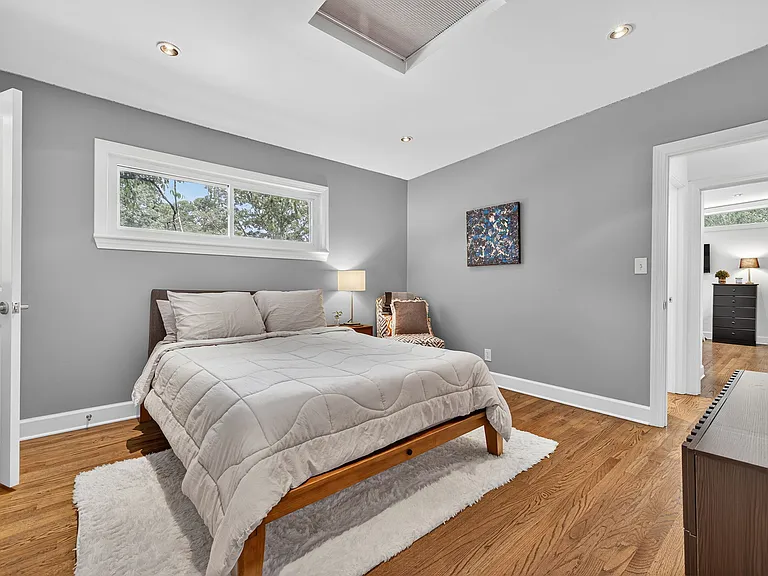 360 Elden Dr — Photo 10