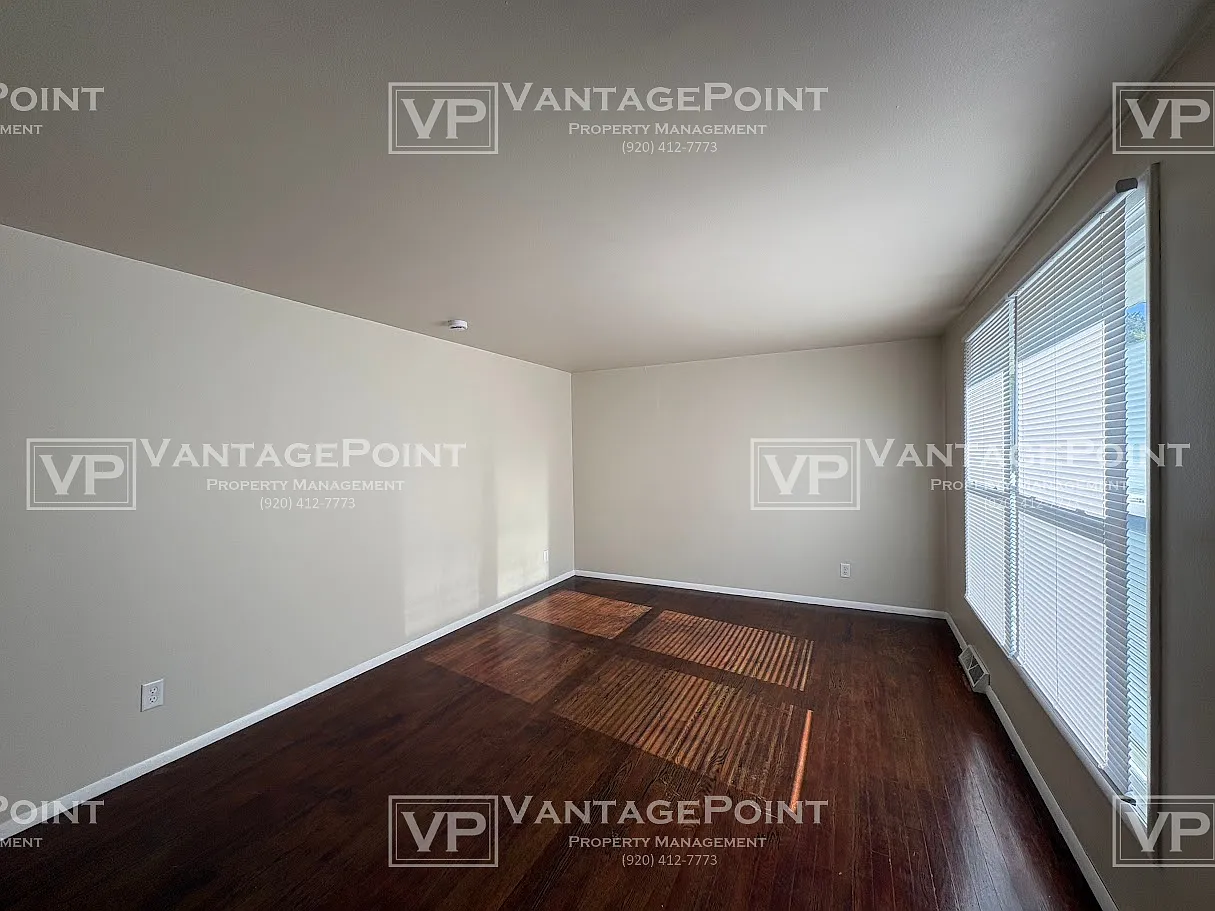 1150 - 1154 Abrams Street - 1150 — Photo 3