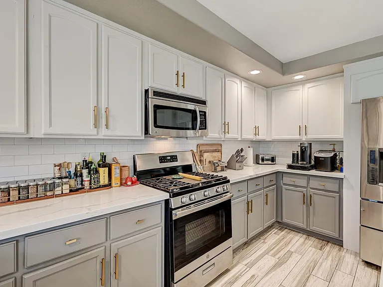 9748 Cathedral Stairs Ct — Photo 25