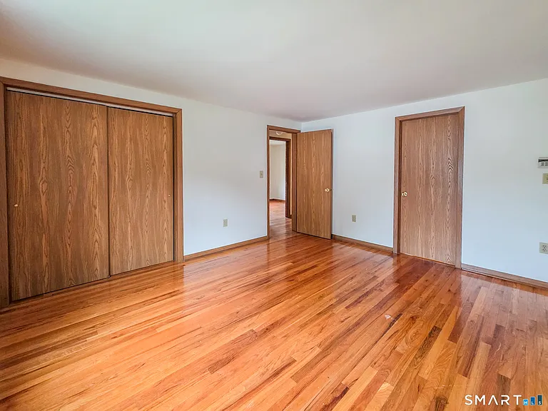 105 Northfield Rd — Photo 10