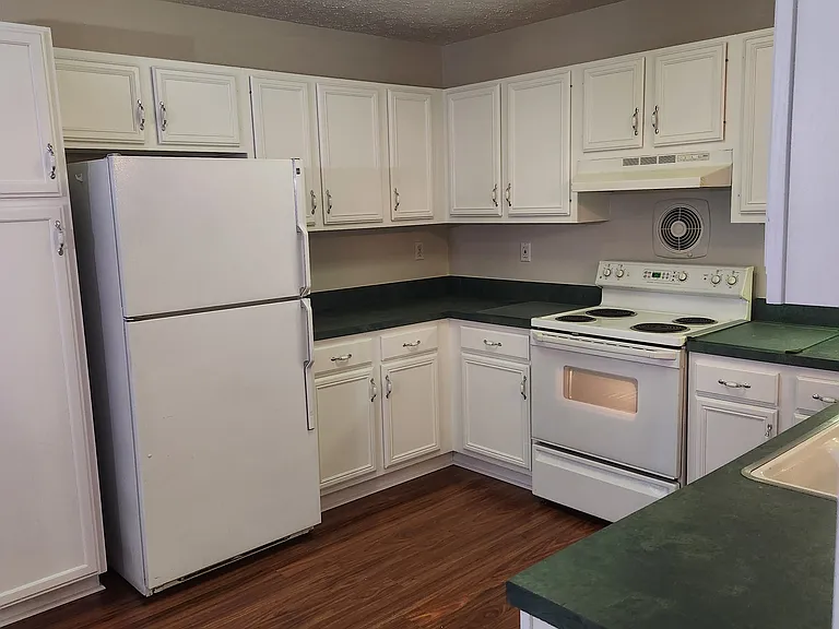 3412 Rainview Cir — Photo 12