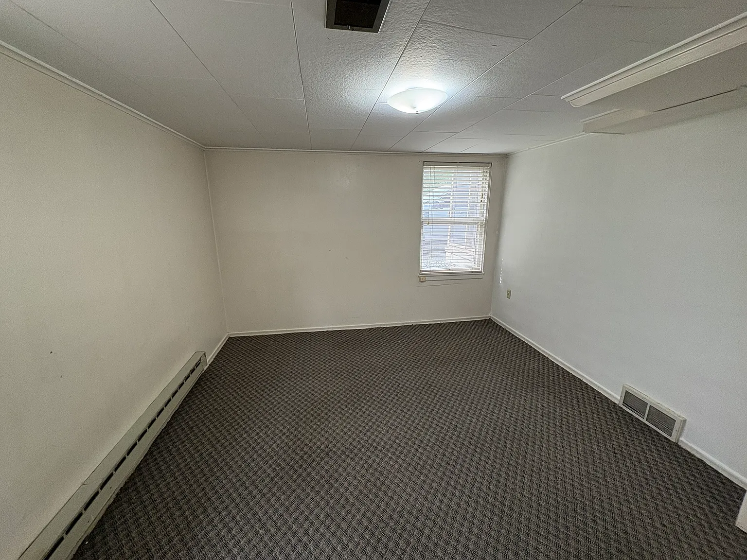 1 bed, 616 sqft, $950 — Photo 3