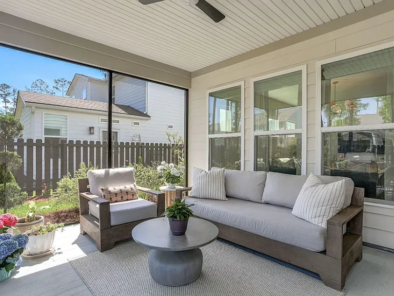 72 McRorrie Dr — Photo 40