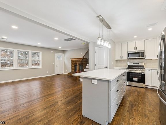 4th image of 448 Morsetown Rd