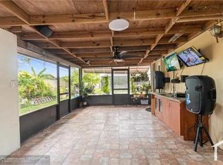 140 NE 214th St, Miami Gardens, FL 33179