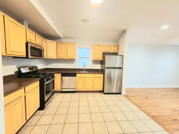 54 Newman Avenue image 2 of 22