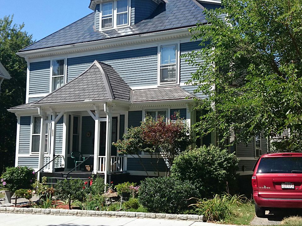 2nd image of 267 Walnut St