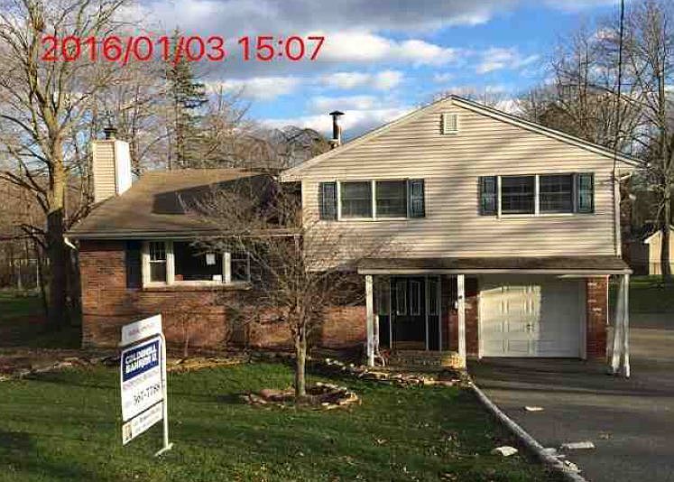 1st image of 415 Briarwood Ln