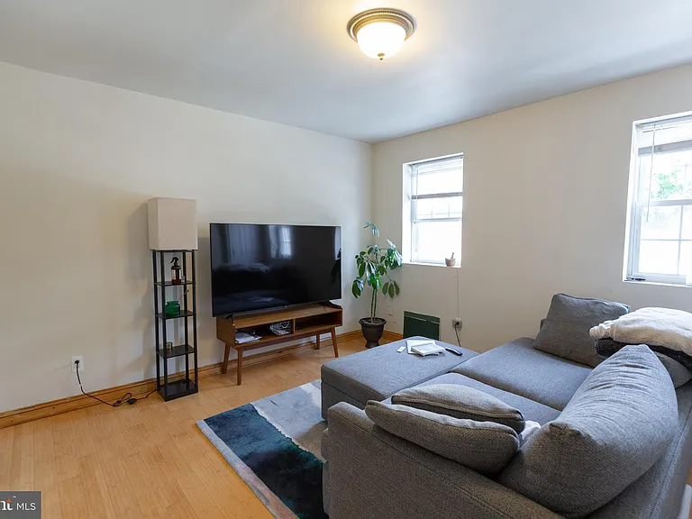 808 Gaul St — Photo 35