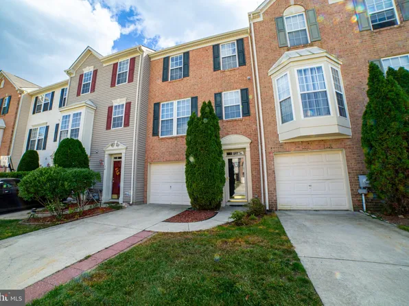 68 Colts Neck Dr, Sicklerville, NJ 08081