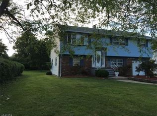 388 Hillcrest Ave, Somerset, NJ