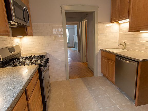 4th image of 1355 W Winona St APT 1