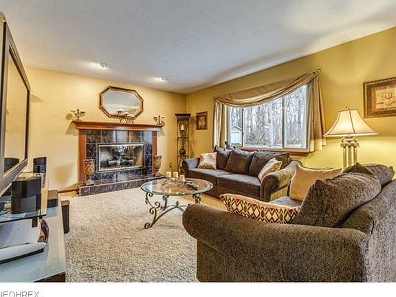 5th image of 740 Camino Dr