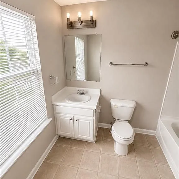 6764 Blackstone Pl — Photo 6