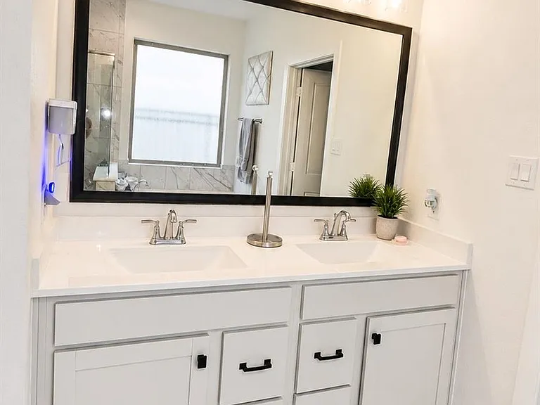 937 Newport Creek Dr — Photo 15