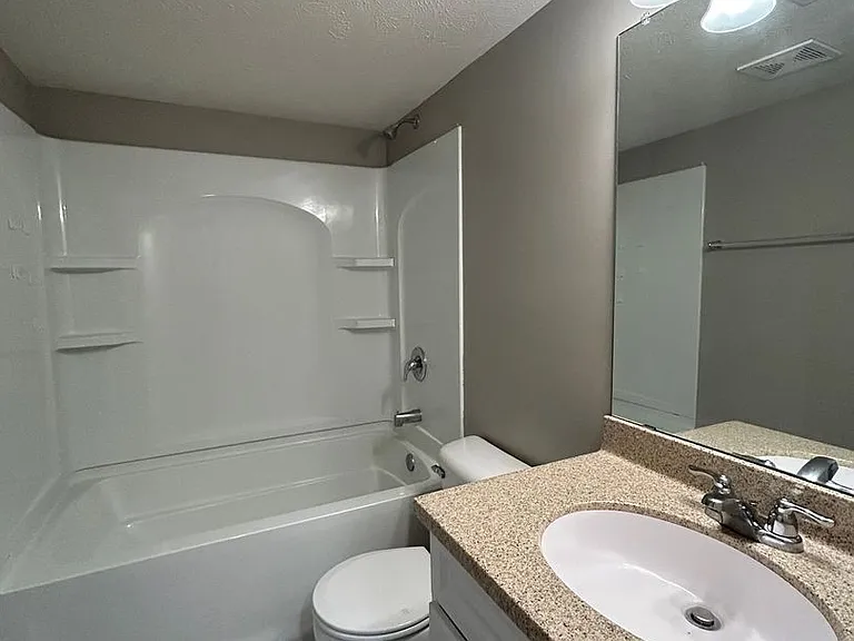 1059 N 170th Ave — Photo 38