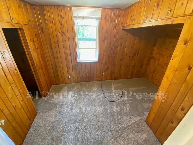 510 E Lewis St — Photo 10