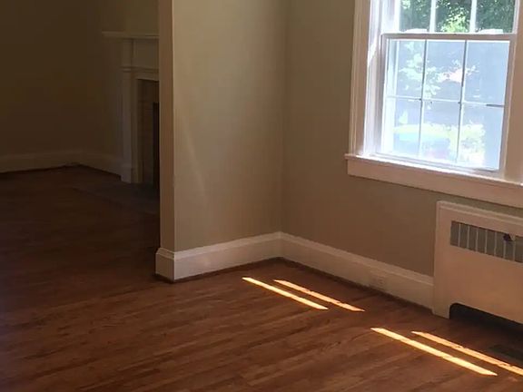 5th image of 731 Craig St
