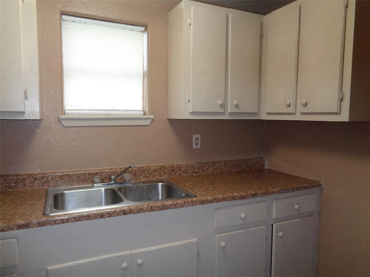 1 bed, 1.0 bath, 672 sqft, $750 — Photo 3
