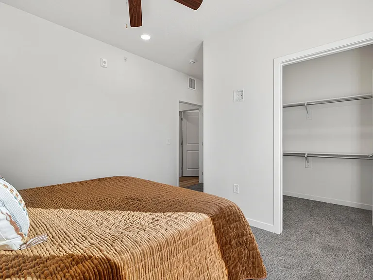 983 W State St #B-101 — Photo 23