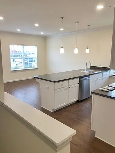 East Breeze — Photo 12