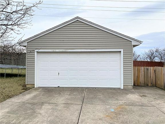 2nd image of 1202 Sunset Dr