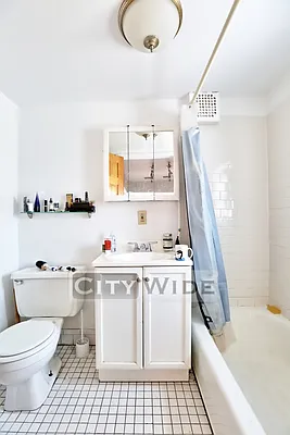 Rented by City Wide Apartments | media 6