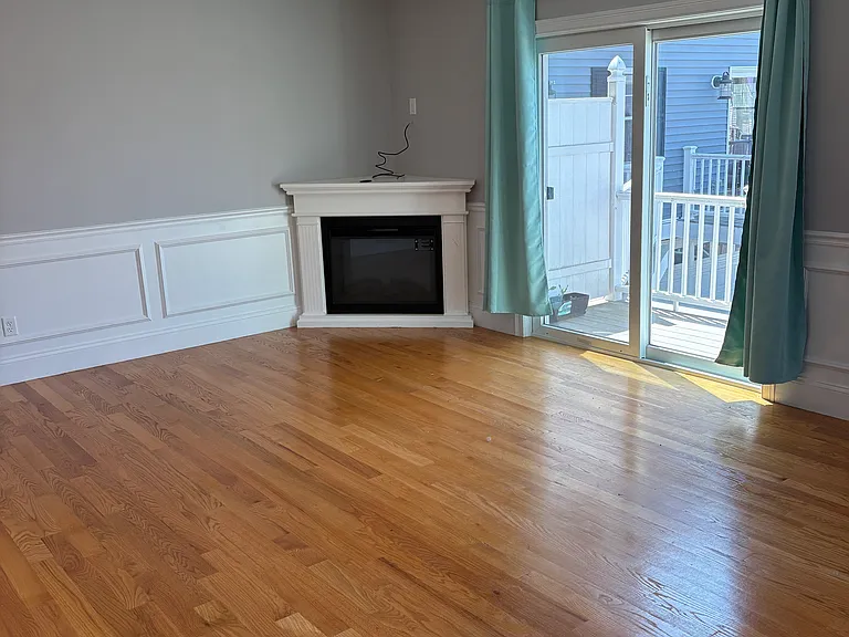 713 Sea St #1 — Photo 6
