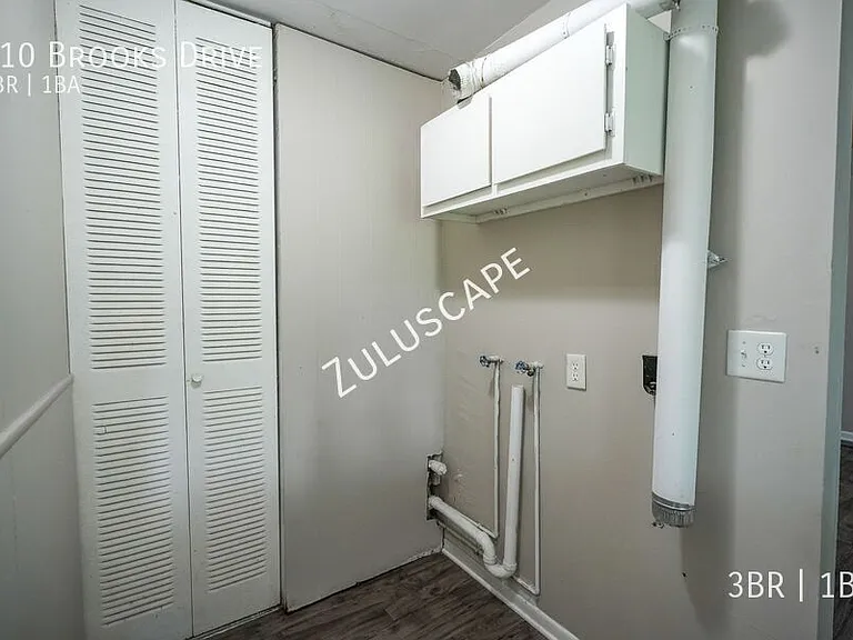 710 Brooks Dr — Photo 12