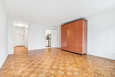 315 East 70th Street, #8C