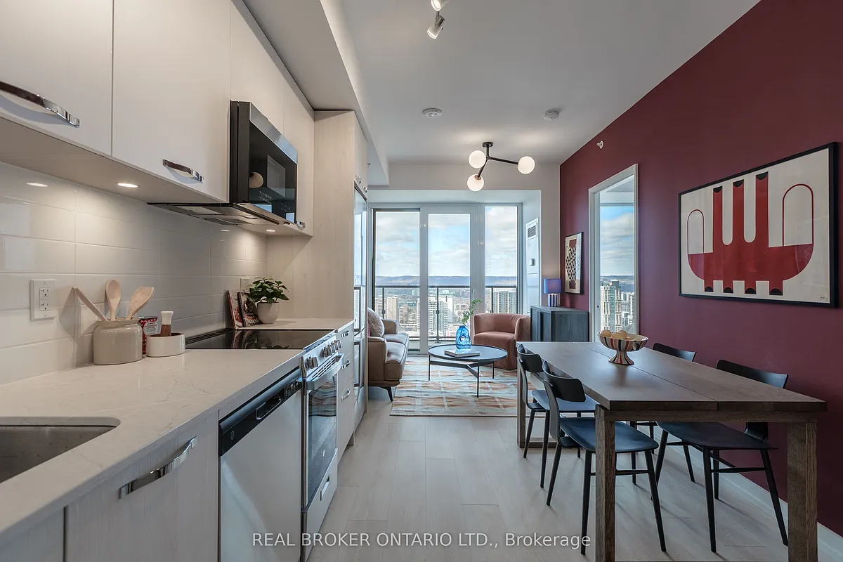 Building Photo - 75 James St S #2701