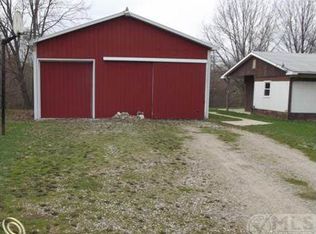 4033 Hogback Rd, Fowlerville, MI 48836