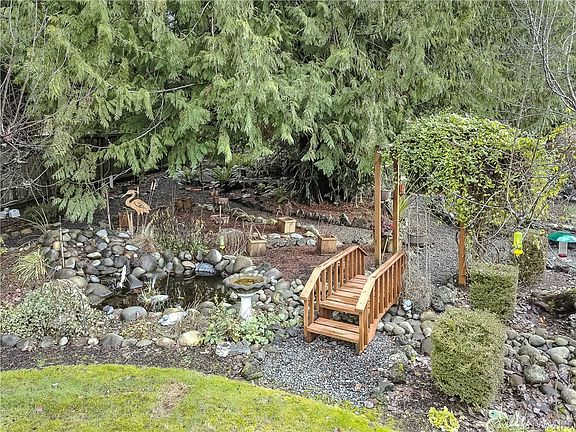 5th image of 5304 33rd Ct SE