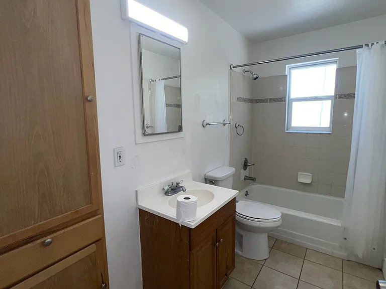 5409 48th Ave — Photo 35