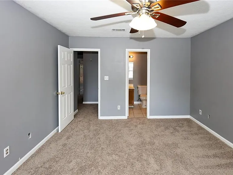 5461 Park Pl S — Photo 36
