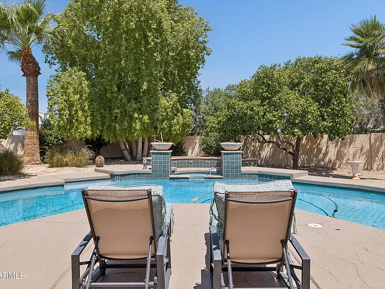 3526 E Sahuaro Dr — Photo 35
