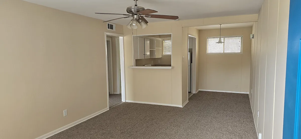 Building Photo - 2414 Mimosa Dr #5