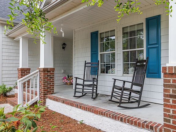 4th image of 4074 Country Garden Lane