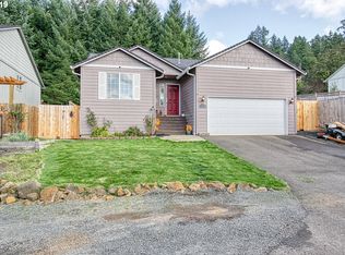 1680 Samuel Dr, Cottage Grove, OR 97424