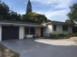 2737 Hyde Park St, Sarasota, FL 34239