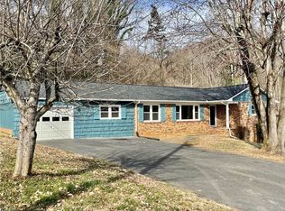 153 Edgewood Dr, Elkin, NC 28621
