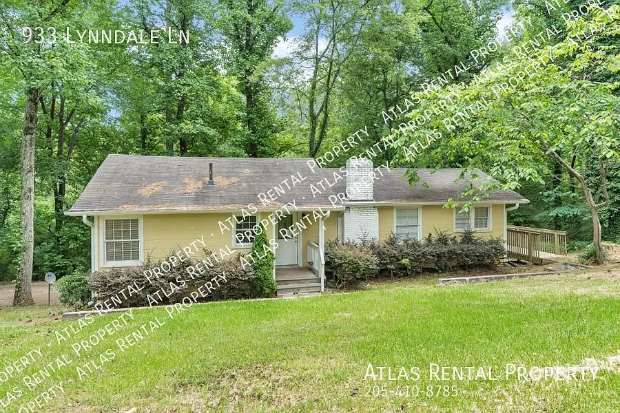 3 bed, 1.0 bath, 1044 sqft, $1,150 — Photo 1