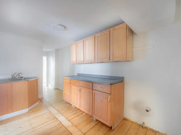 58 Mount Pleasant Ave Floor 2, Roxbury, MA 02119