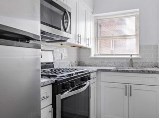 125 S Bayview Ave APT 1E, Freeport, NY 11520