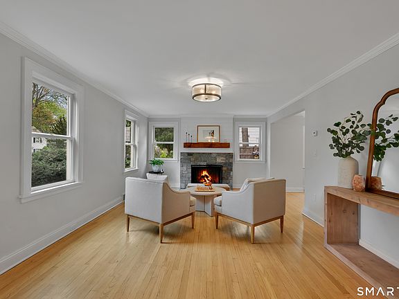 2nd image of 20 Lynnbrook Road