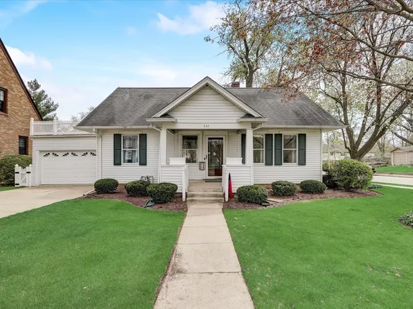 351 Jefferson Ave, Elgin, IL 60120