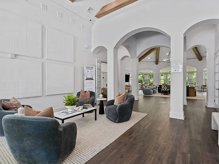 Henley Tampa Palms — Photo 30