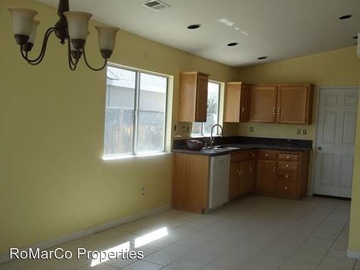 2nd image of 664 Miller Dr