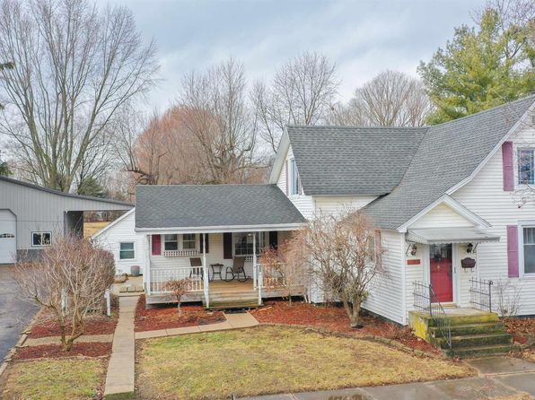 211 S Willow St, Flora, IN 46929